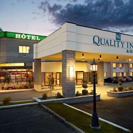 Quality Inn & Suites Бросард Екстериор снимка